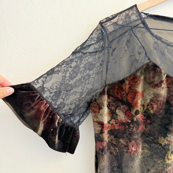 POL Women's Olive Burgundy Floral Velvet Lace Blouse Size Medium - Picture 5 of 7